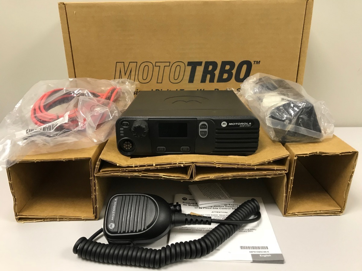 Radio Motorola DGM4100 Digital LAM27TPC9LA1AN UHF 450-527 MHZ