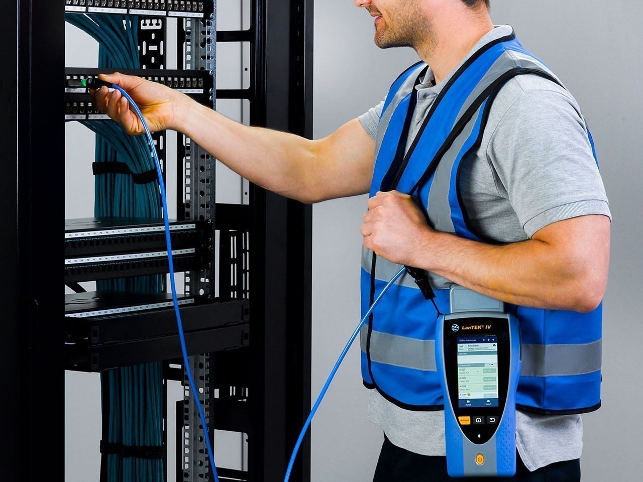 Certificador de Cobre y Fibra IDEAL Lantek IV R163000 500MHz